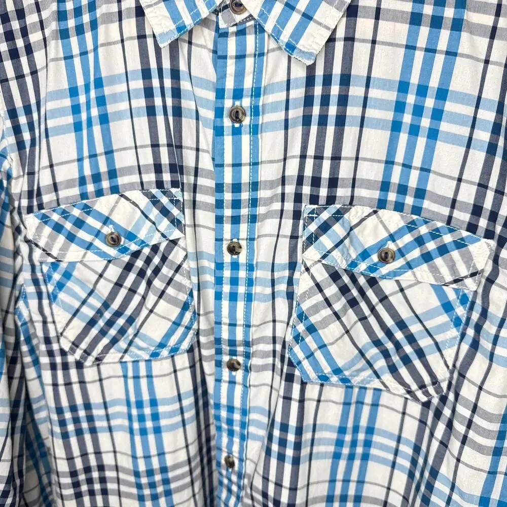The North Face Men's Blue & White Plaid Two Pocket Button Front Shirt Size Large